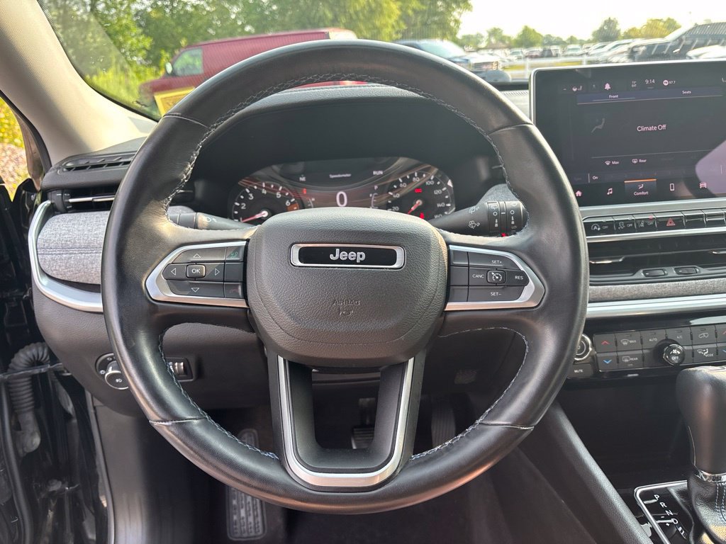 Used 2022 Jeep Compass Latitude w/ Convenience Group AWD/4WD image 21
