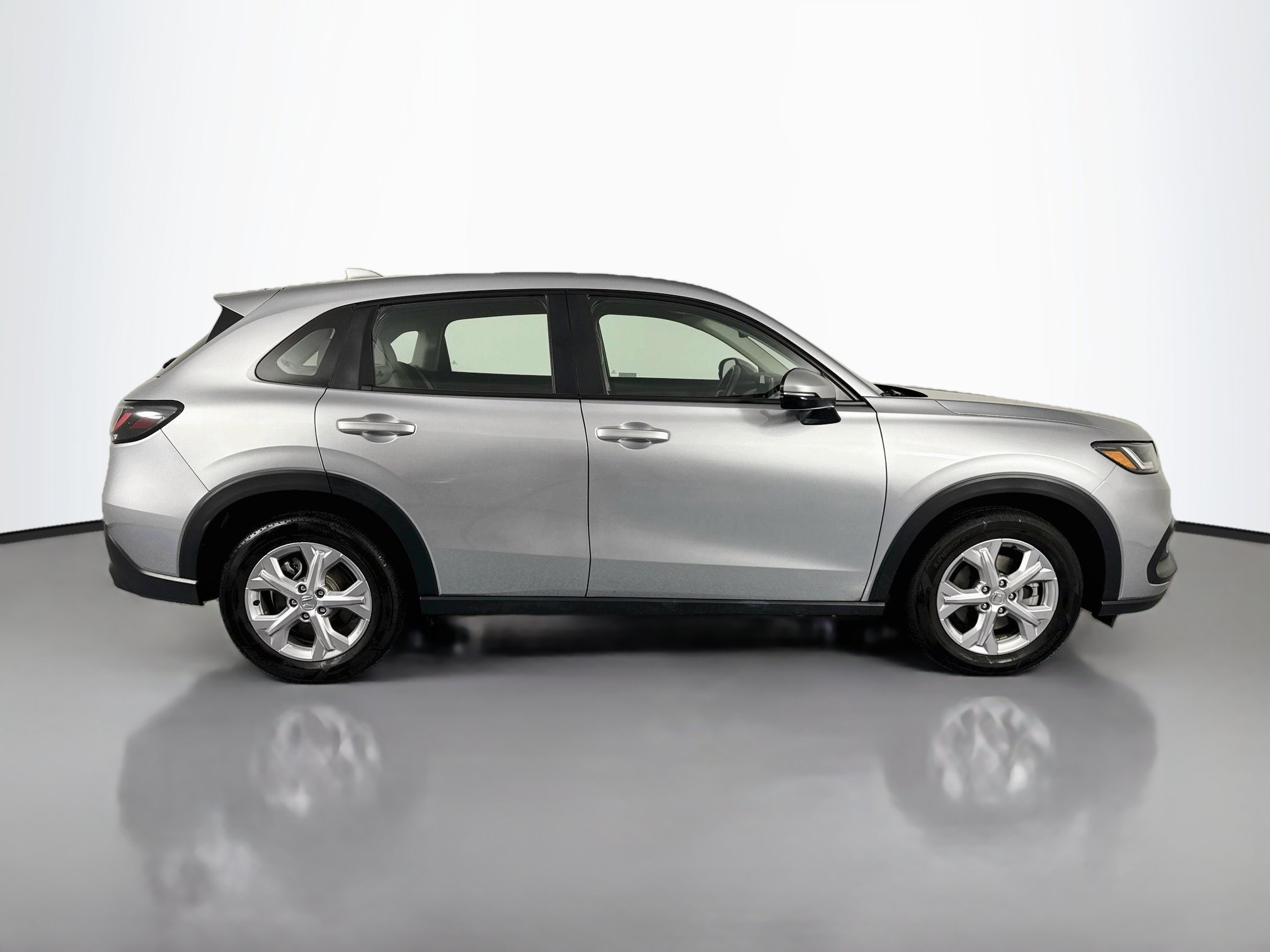 Certified 2024 Honda HR-V LX image 4