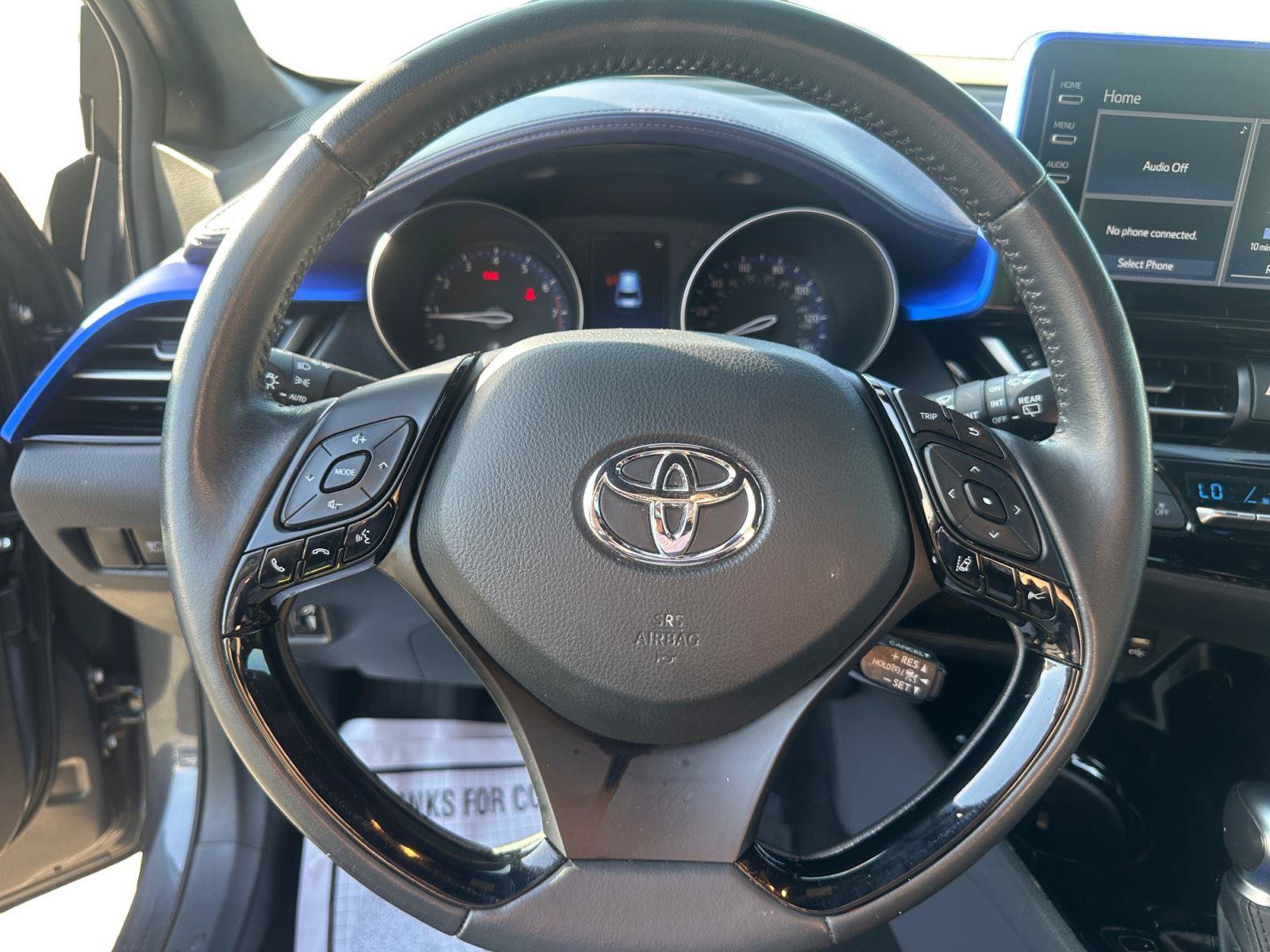 Used 2022 Toyota C-HR XLE FWD image 16