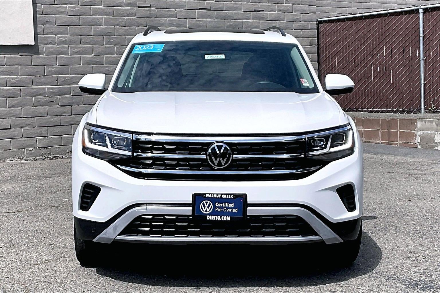 Certified 2023 Volkswagen Atlas SE w/ Panoramic Sunroof Package AWD/4WD image 2