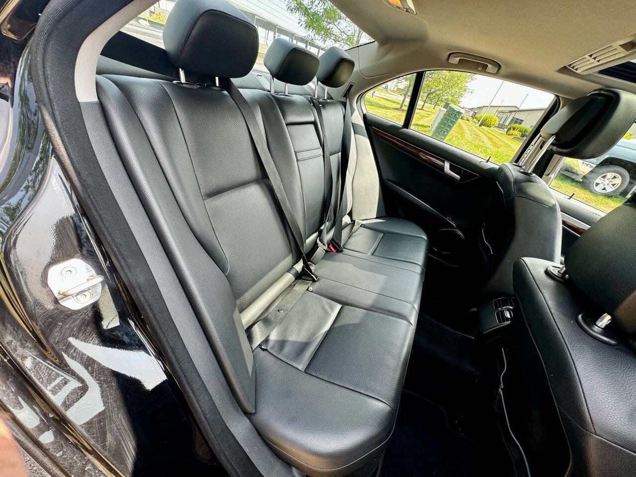 Used 2013 Mercedes-Benz C 300 4MATIC Sedan image 26