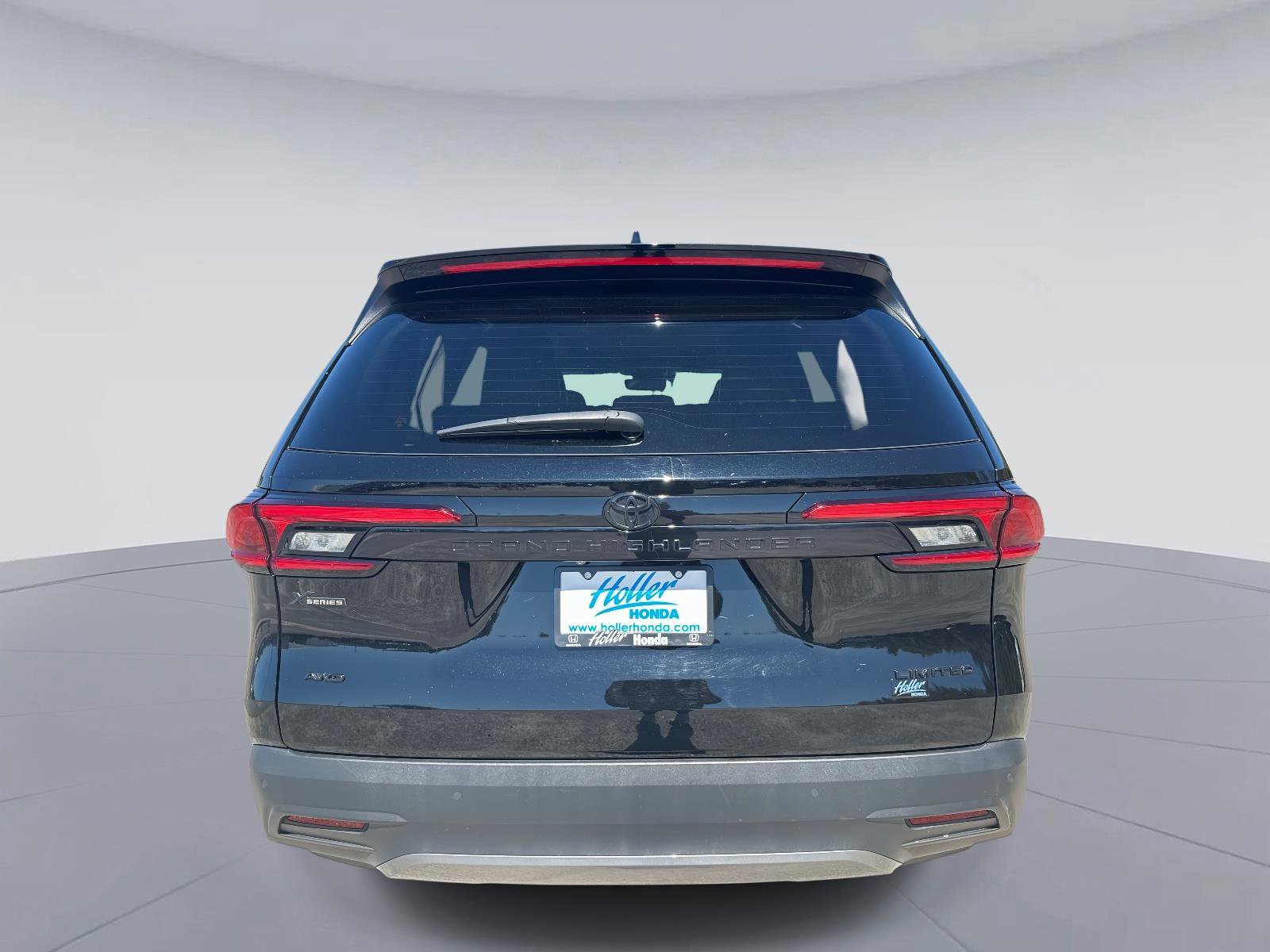 Used 2024 Toyota Grand Highlander Limited image 5