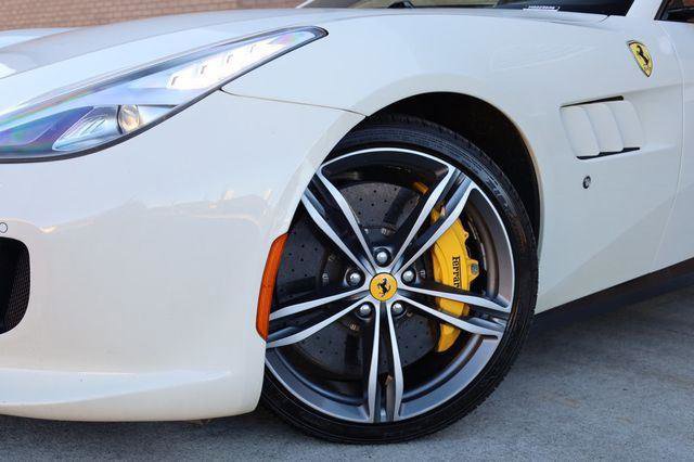 Used 2017 Ferrari GTC4Lusso AWD/4WD image 10