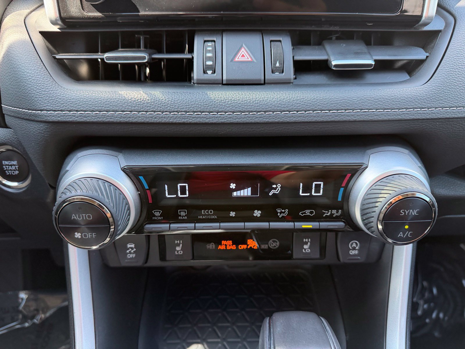 Used 2023 Toyota RAV4 XLE Premium AWD/4WD image 20