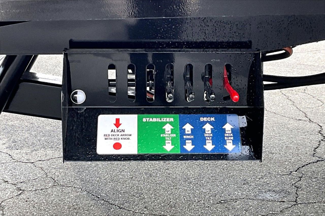 New 2025 RAM 5500 Tradesman AWD/4WD image 17