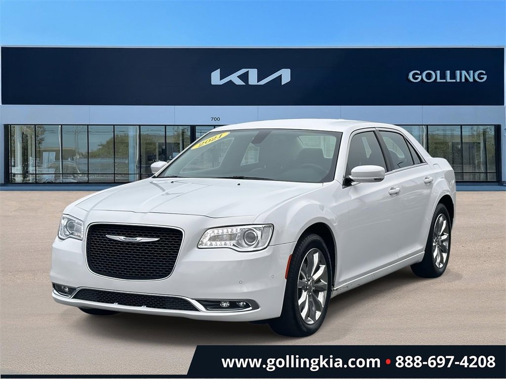 Used 2021 Chrysler 300 Touring L image 5