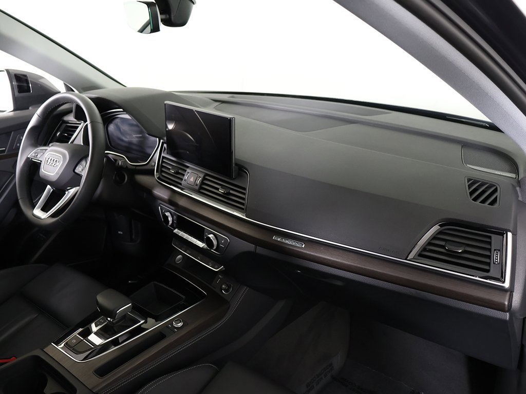 Used 2024 Audi Q5 e Premium Plus image 31
