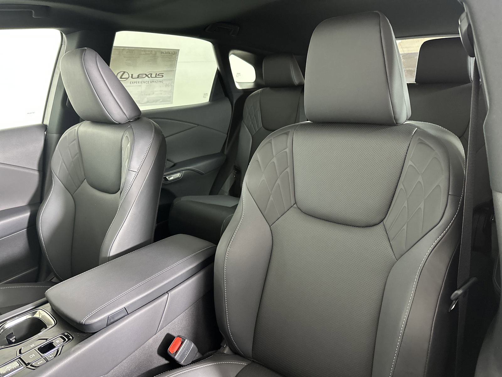 Used 2025 Lexus RX 350h w/ Convenience Package image 25