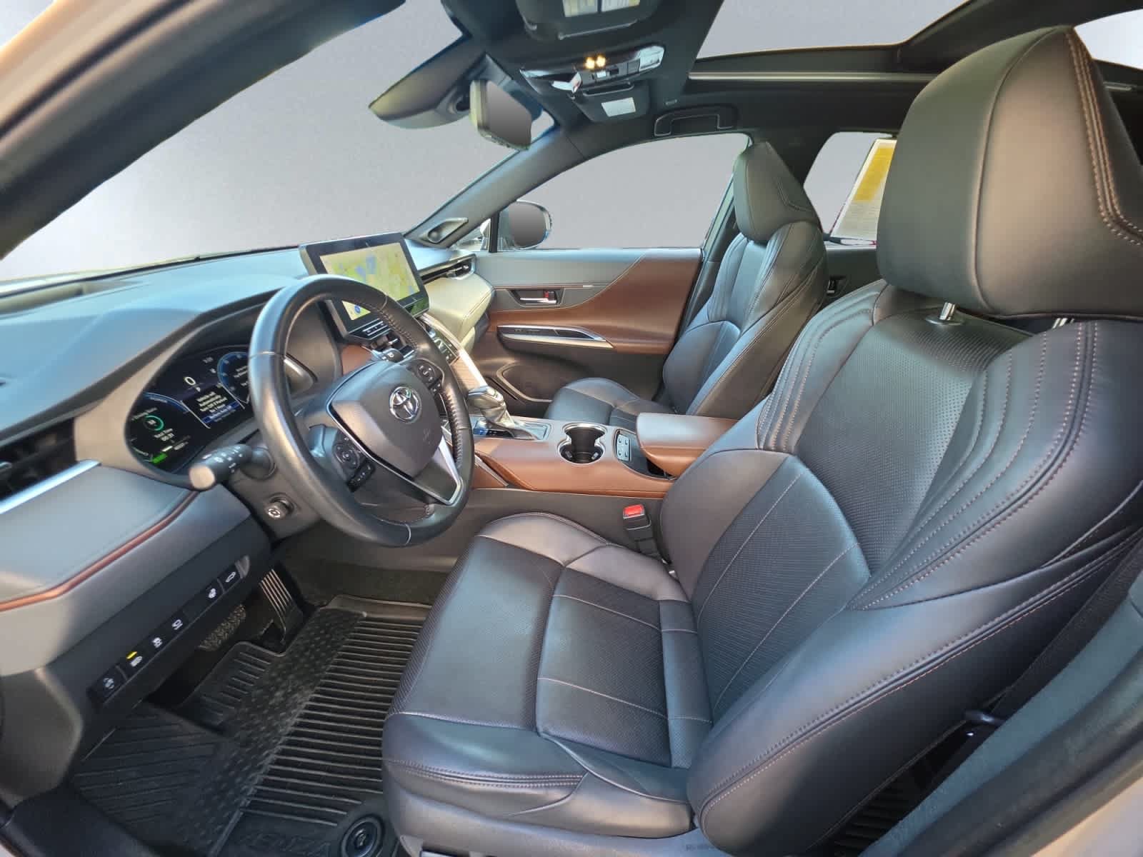 Used 2024 Toyota Venza Limited AWD/4WD image 7