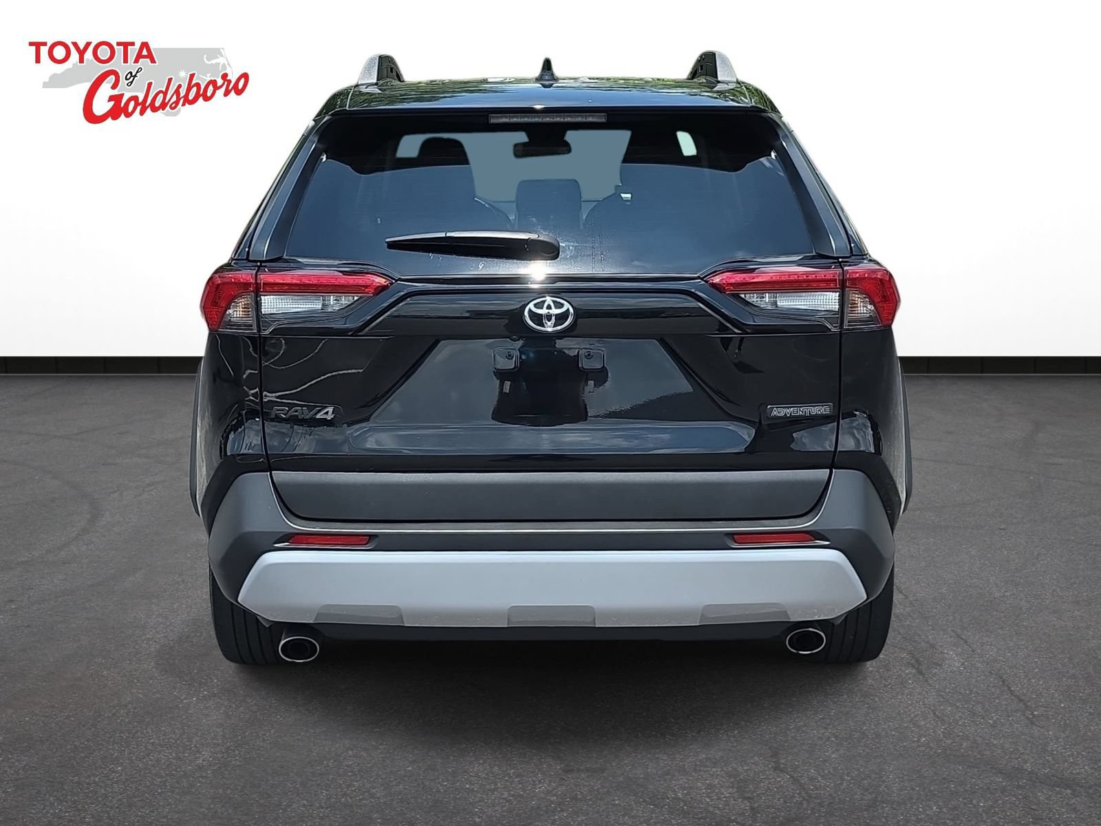 Used 2024 Toyota RAV4 Adventure AWD/4WD image 6