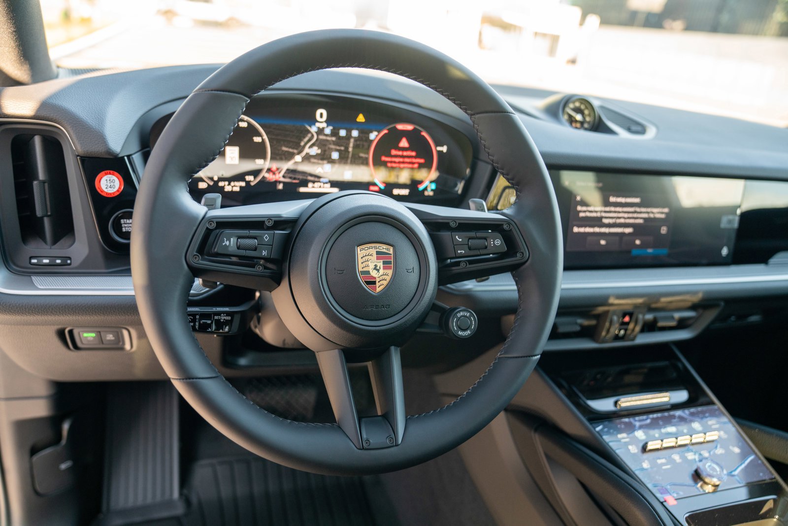 New 2026 Porsche Cayenne Coupe AWD/4WD image 13