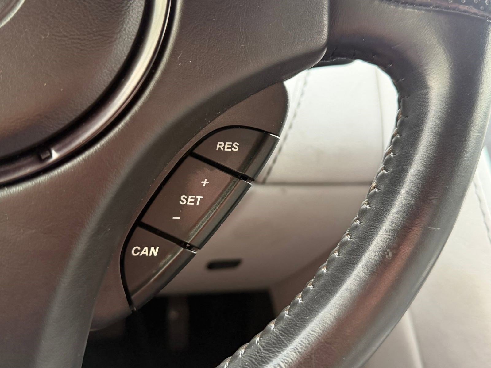 Used 2016 Aston Martin V8 Vantage GT image 25