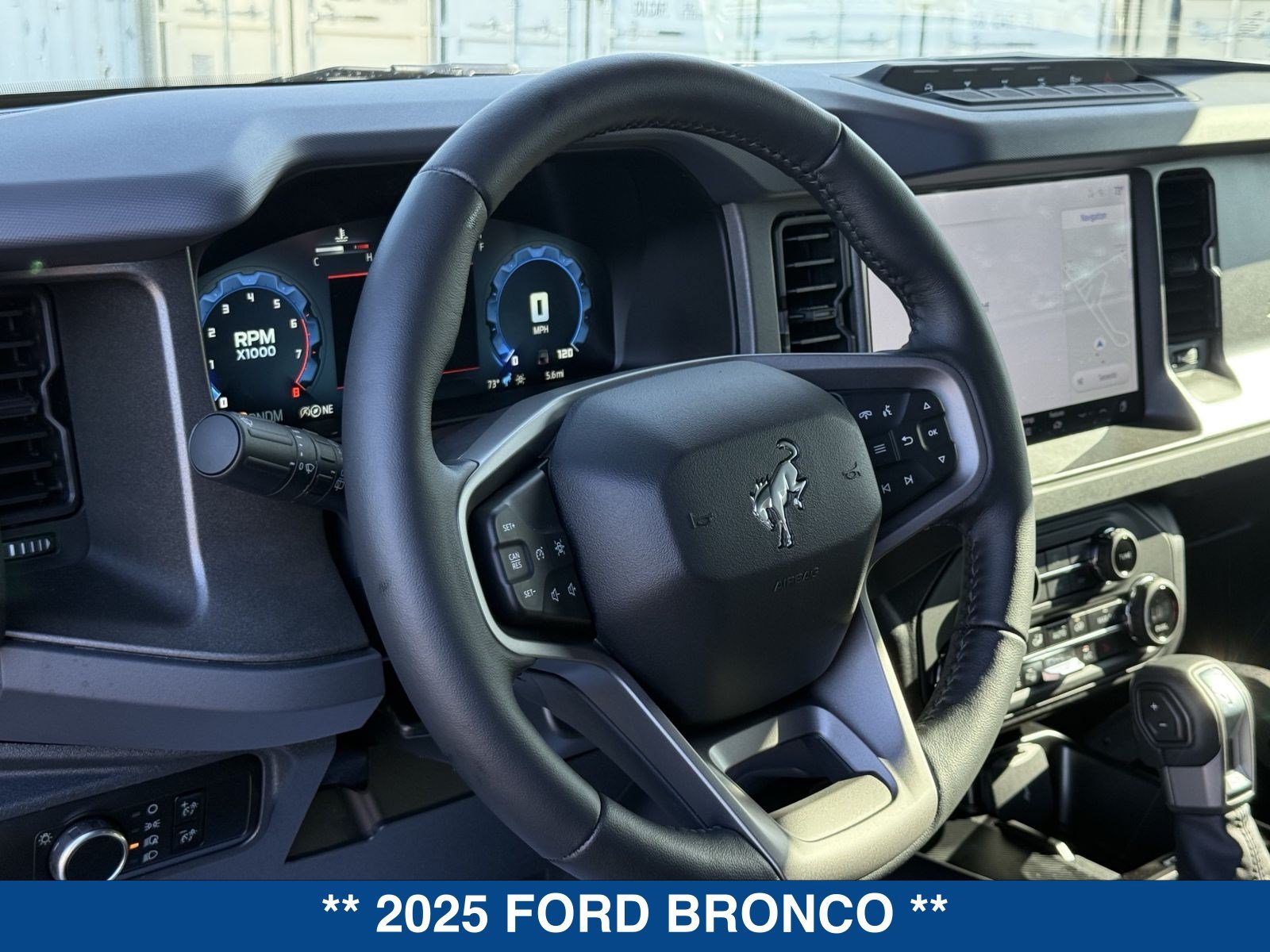 Used 2025 Ford Bronco Badlands AWD/4WD image 53