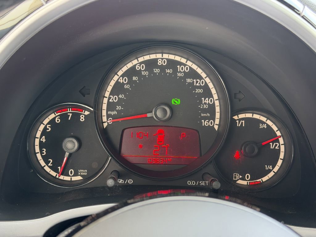 Used 2013 Volkswagen Beetle 2.5 50's Edition image 34