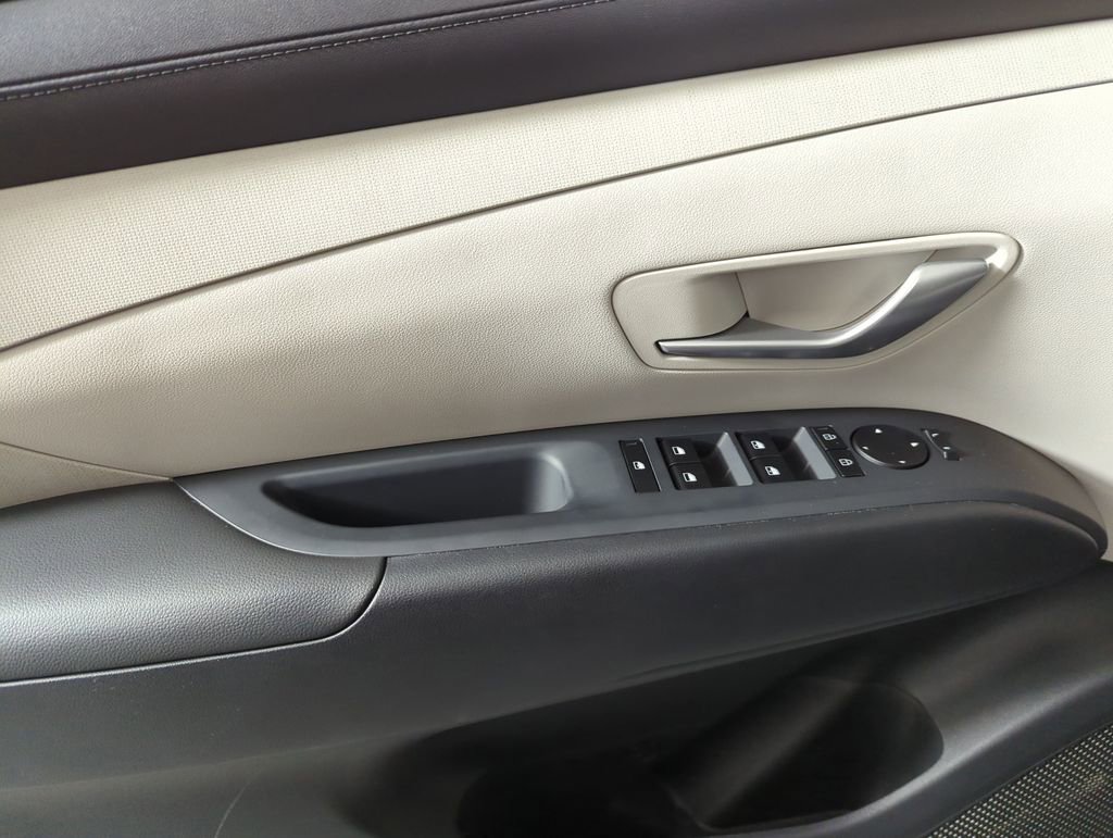 Used 2026 Hyundai Tucson SEL FWD image 9