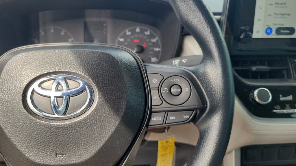 Used 2025 Toyota Corolla Cross L FWD image 19