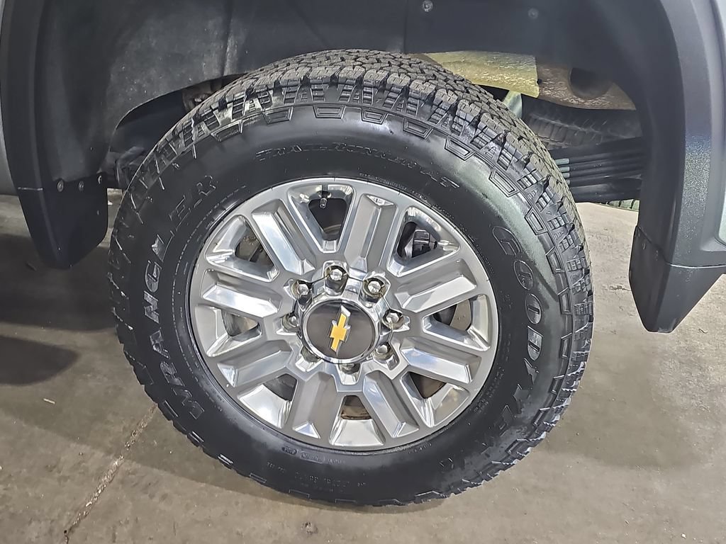 Certified 2024 Chevrolet Silverado 2500 High Country w/ High Country Premium Package AWD/4WD image 39