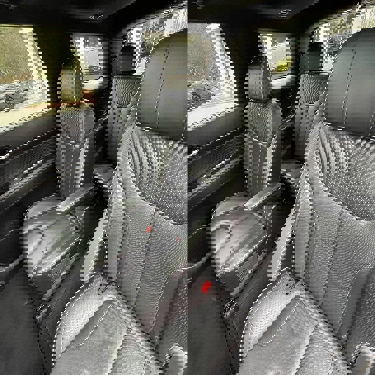 Used 2024 Hyundai Palisade Calligraphy image 23