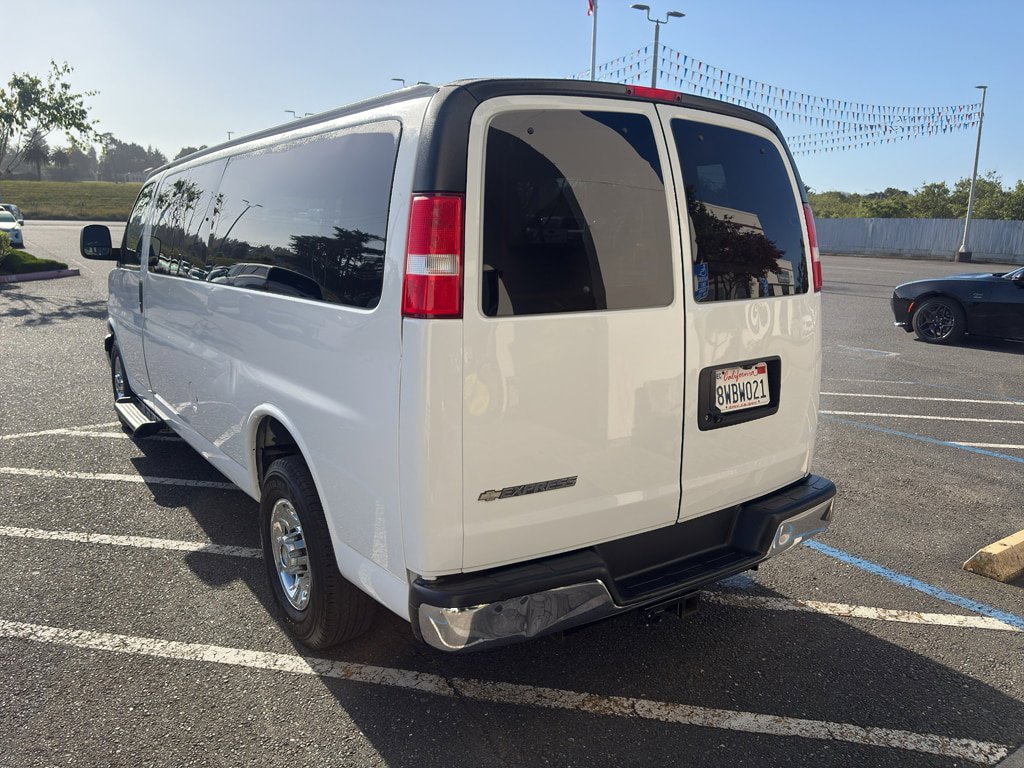 Used 2019 Chevrolet Express 3500 LT w/ LT Preferred Equipment Group RWD image 15
