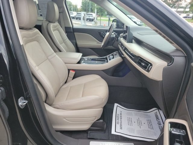 Certified 2024 Lincoln Aviator Reserve w/ Elements Package Plus AWD/4WD image 29