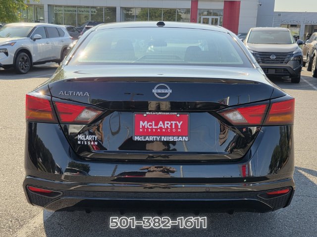 Used 2025 Nissan Altima 2.5 SV FWD image 6