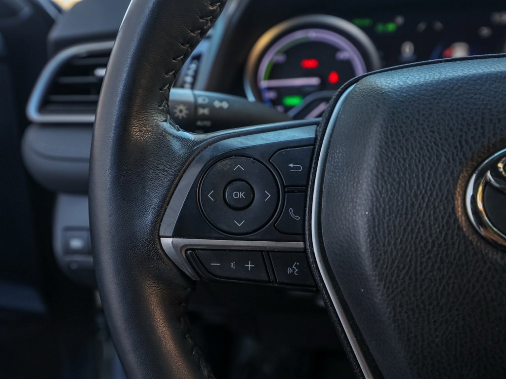 Used 2022 Toyota Camry XLE image 25