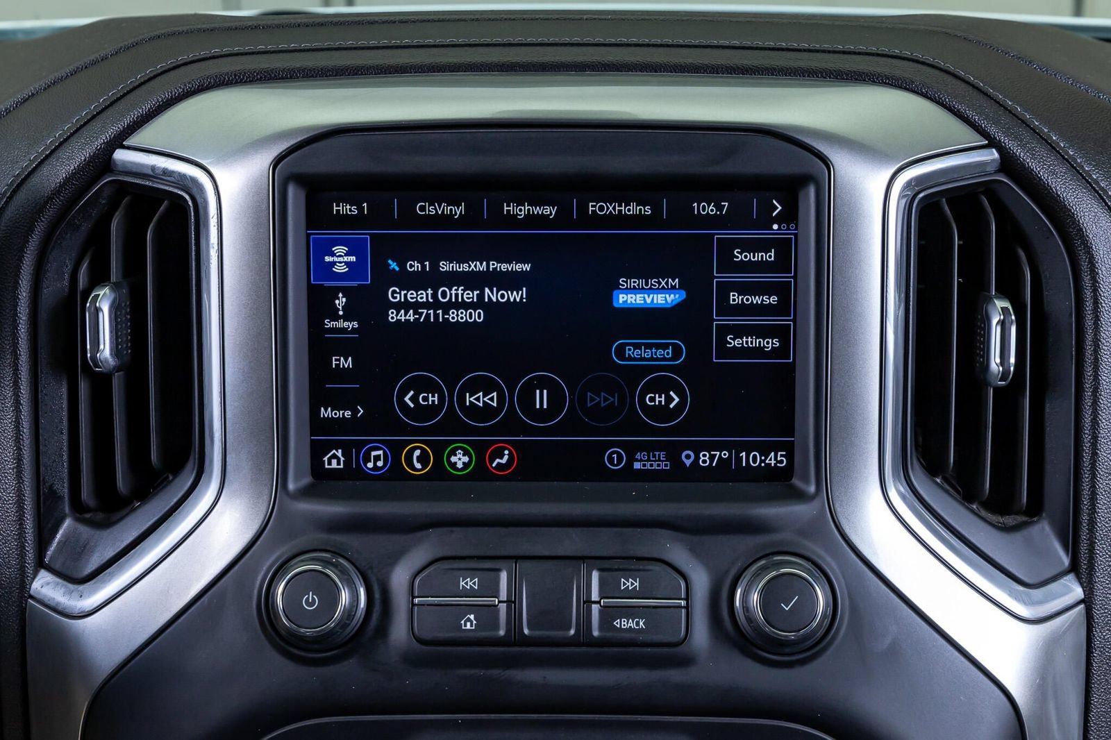 Used 2020 Chevrolet Silverado 1500 RST w/ Texas Edition AWD/4WD image 24
