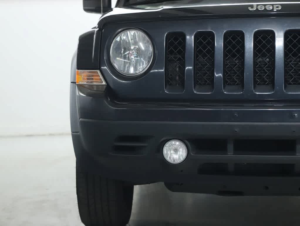 Used 2014 Jeep Patriot High Altitude FWD image 6