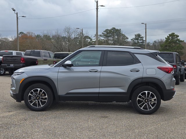 Used 2025 Chevrolet TrailBlazer LT image 11