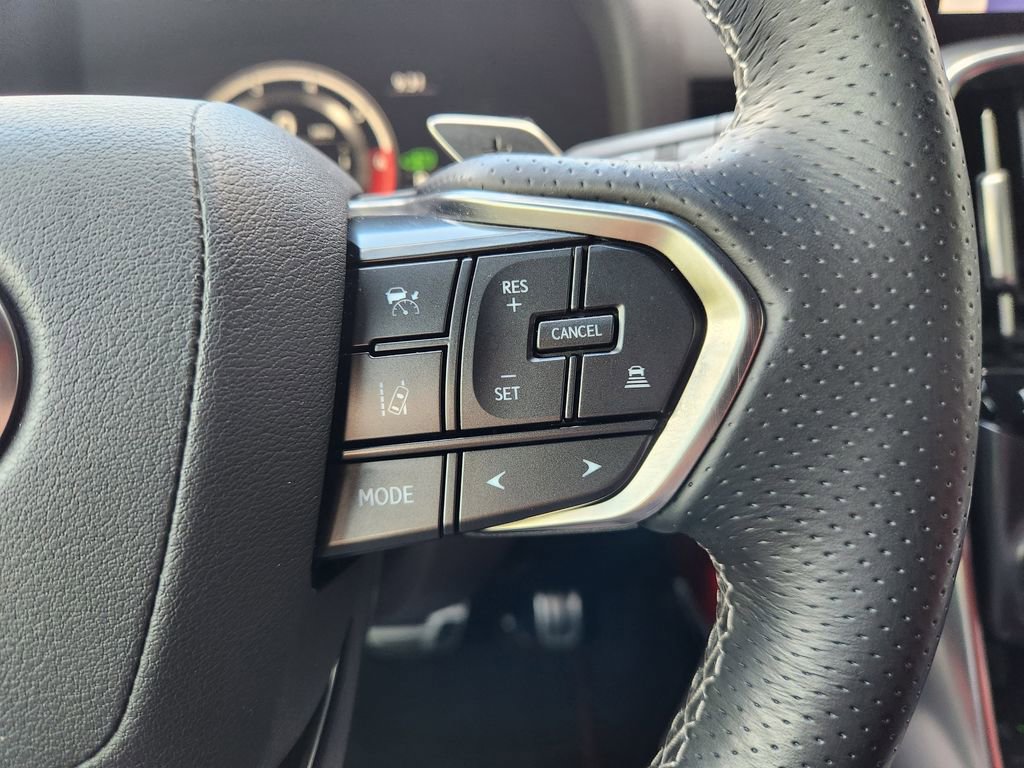 Used 2022 Lexus LX 600 F Sport w/ Accessory Package (Z1) image 31