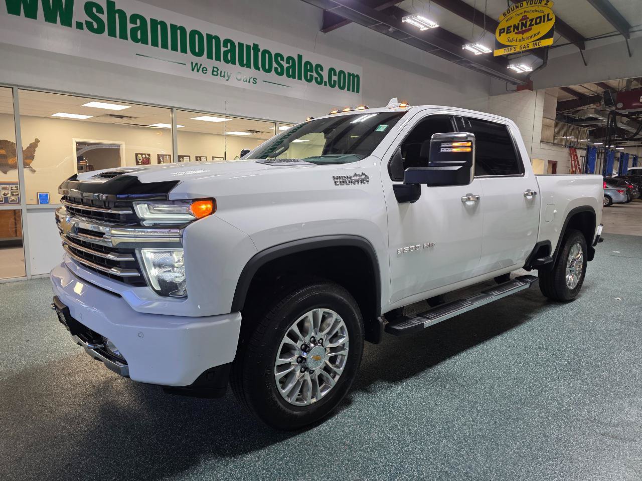 Used 2021 Chevrolet Silverado 3500 High Country w/ Z71 Off-Road Package AWD/4WD image 2