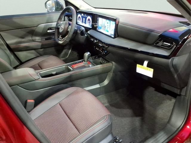 New 2026 Nissan Kicks SR w/ Cold Weather Package AWD/4WD image 16