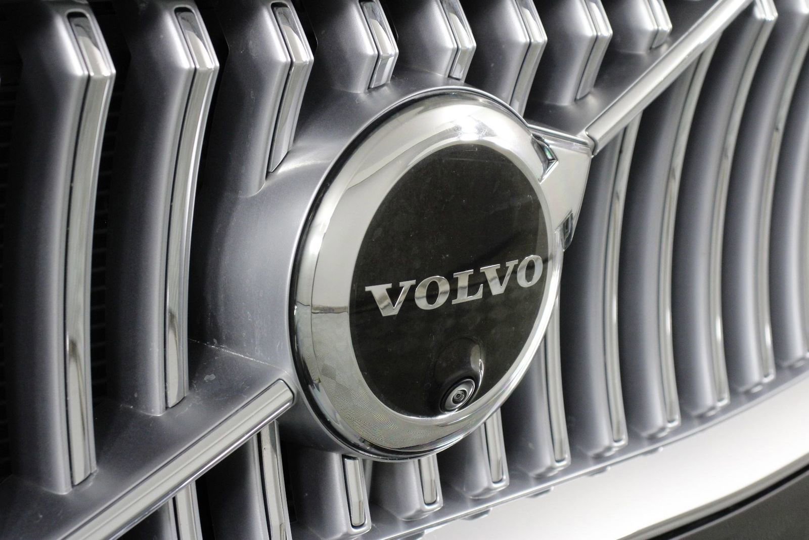 Certified 2024 Volvo XC90 T8 Plus w/ Protection Package Premier image 27