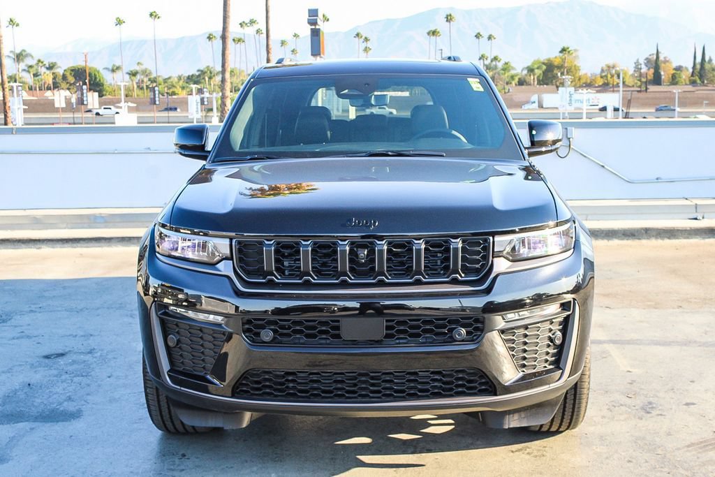 New 2026 Jeep Grand Cherokee Limited AWD/4WD image 3