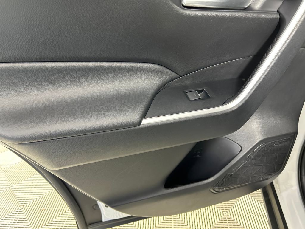 Used 2024 Toyota RAV4 XLE image 15