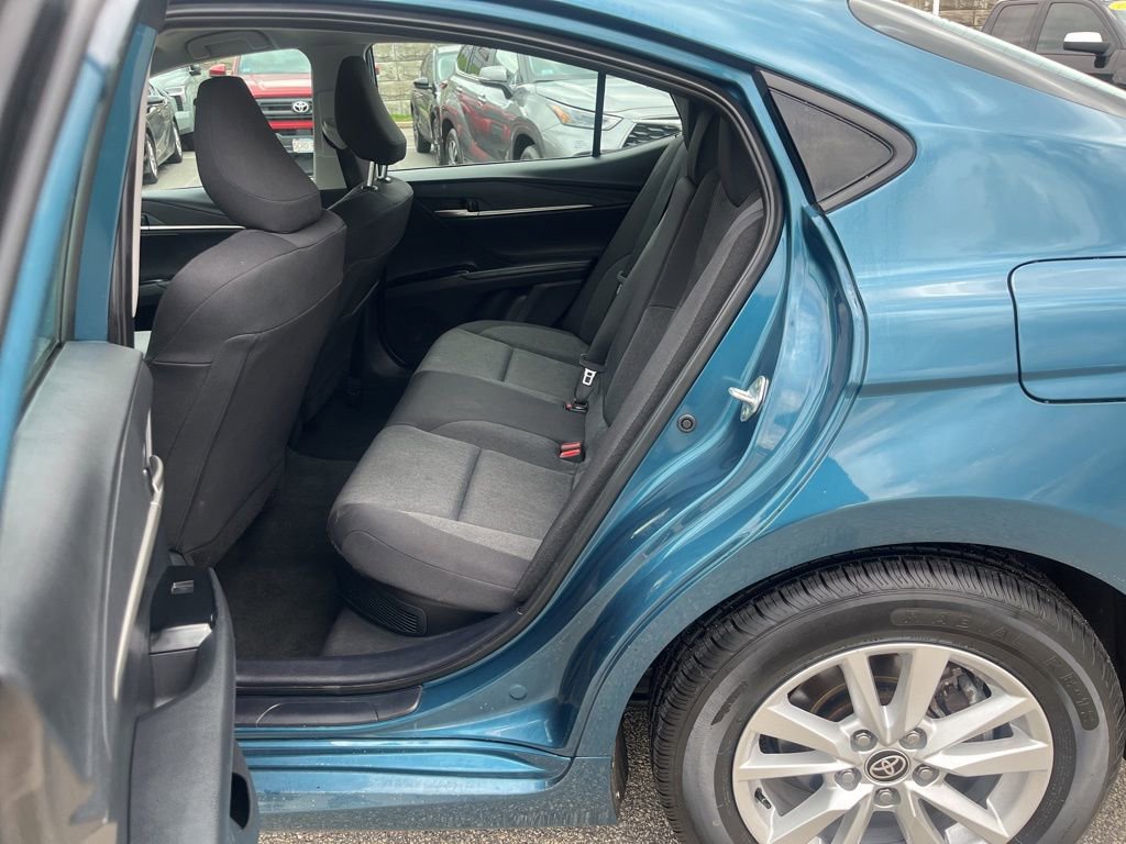 Used 2025 Toyota Camry LE FWD image 8