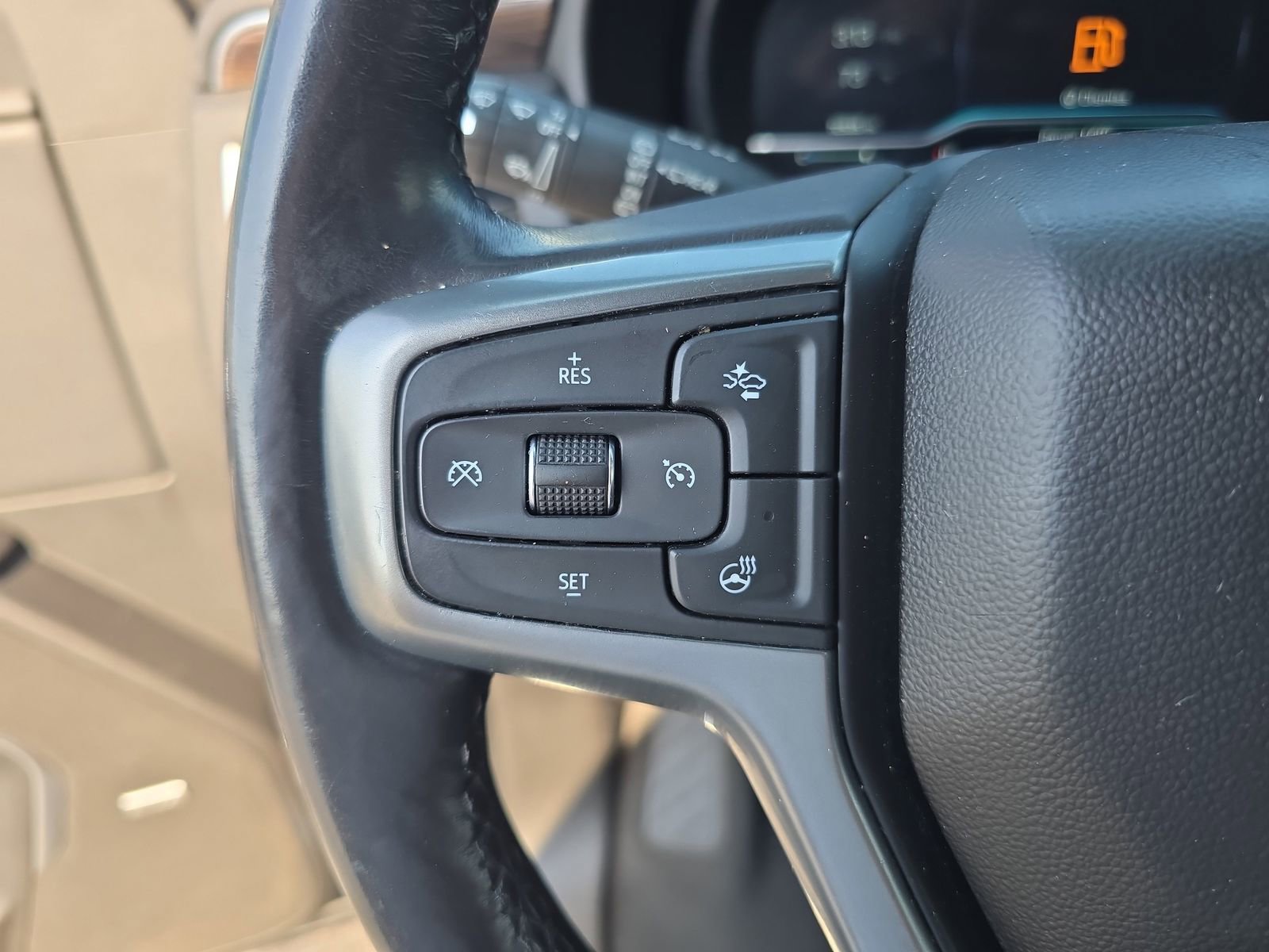 Used 2022 Chevrolet Tahoe LT w/ LT Signature Plus Package image 24