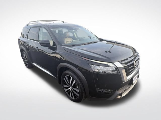 Used 2025 Nissan Pathfinder Platinum w/ Cargo Package AWD/4WD image 8