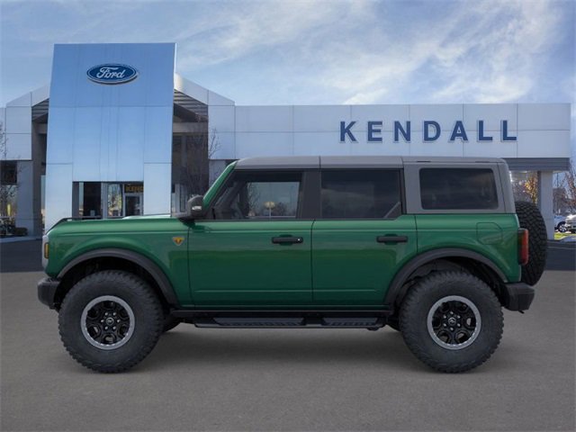 Used 2025 Ford Bronco Badlands image 3