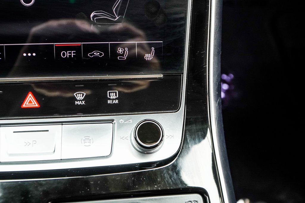 Used 2023 Audi Q8 Prestige AWD/4WD image 23