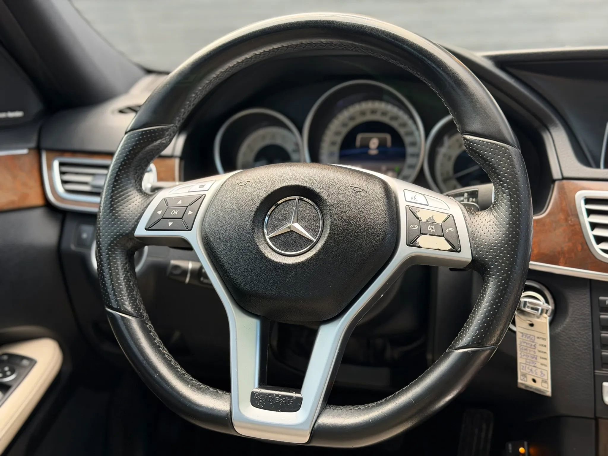 Used 2014 Mercedes-Benz E 350 Sedan image 28
