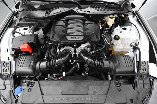 Used 2025 Ford Mustang GT Premium RWD image 31