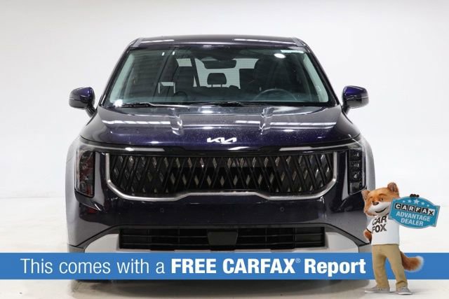 Used 2025 Kia Carnival FWD image 2