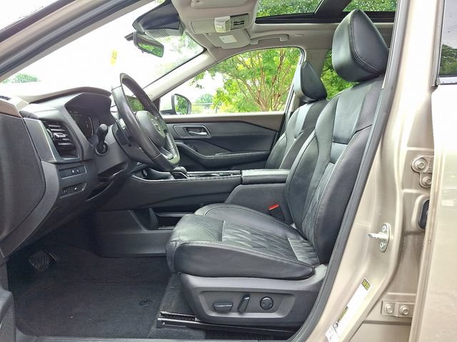Used 2023 Nissan Rogue Platinum w/ Platinum Premium Package AWD/4WD image 13