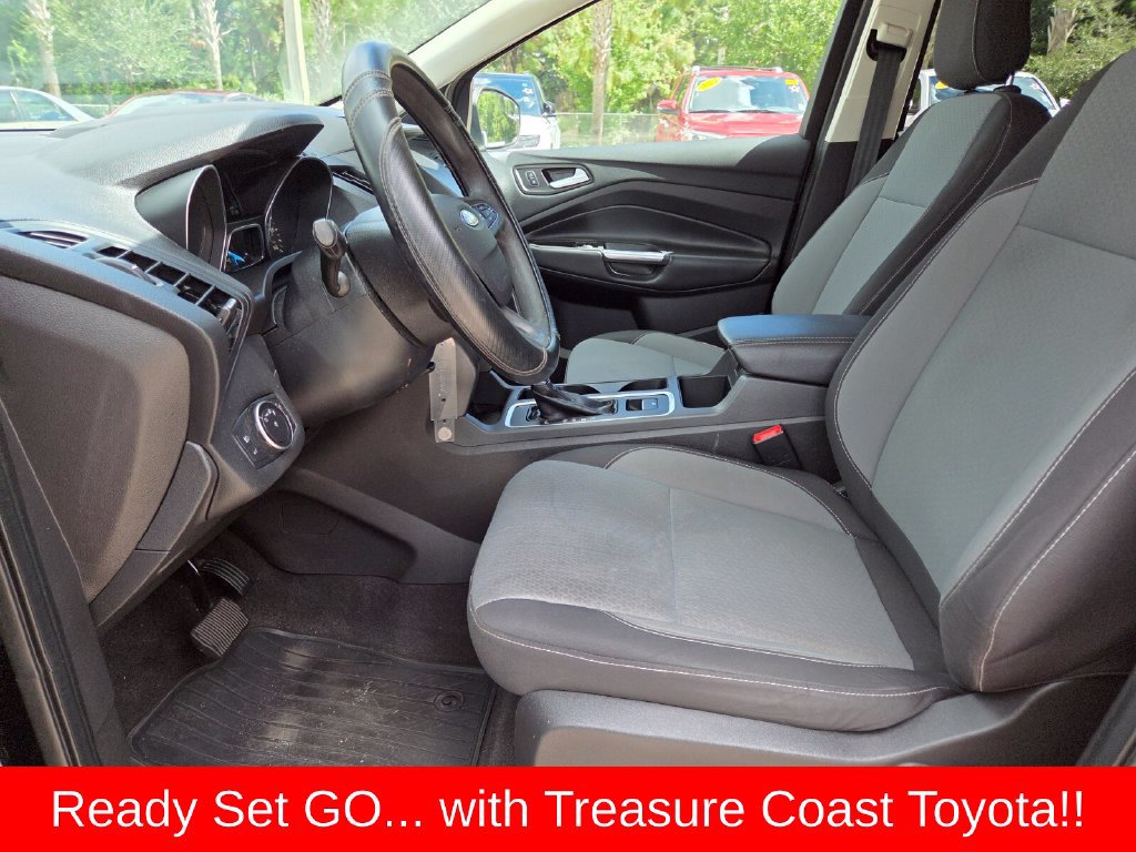 Used 2018 Ford Escape SE w/ SE Sync 3 Package FWD image 26