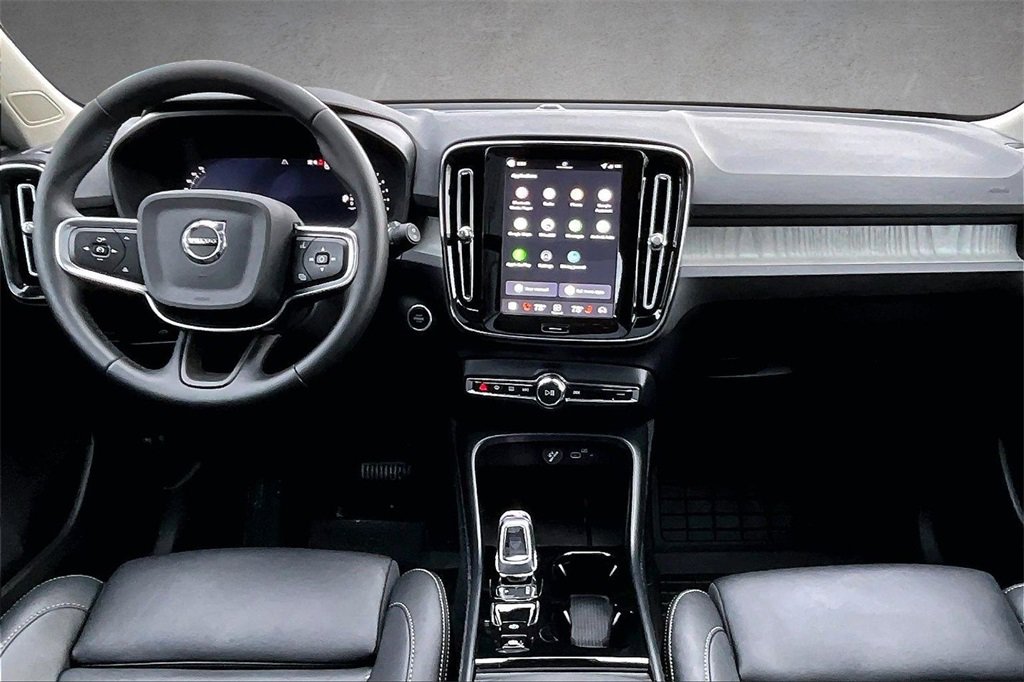 Used 2026 Volvo XC40 B5 Plus w/ Protection Package Premier image 7