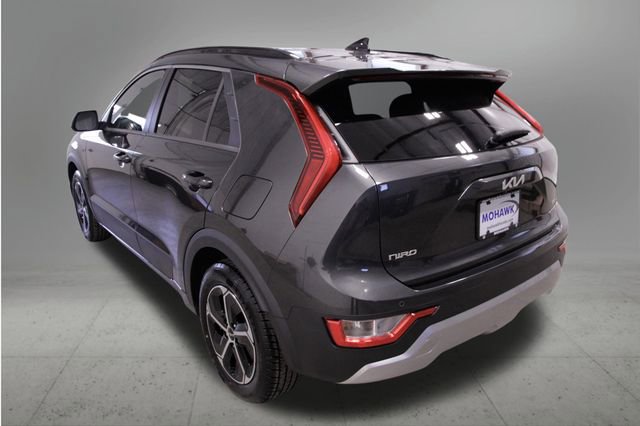 Used 2023 Kia Niro EX image 3
