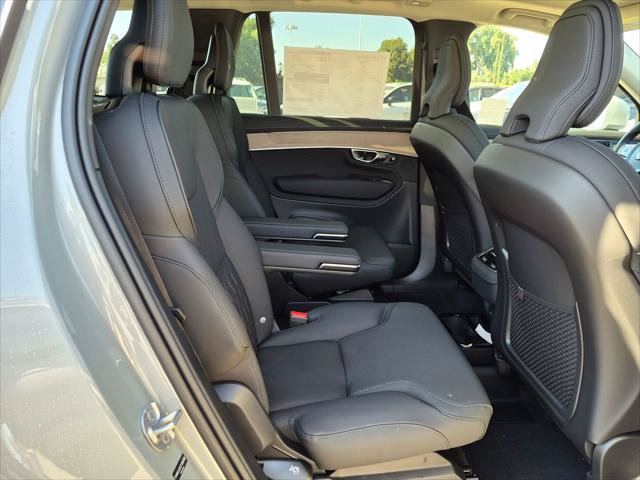 New 2026 Volvo XC90 B5 Plus w/ Protection Package Premier AWD/4WD image 13