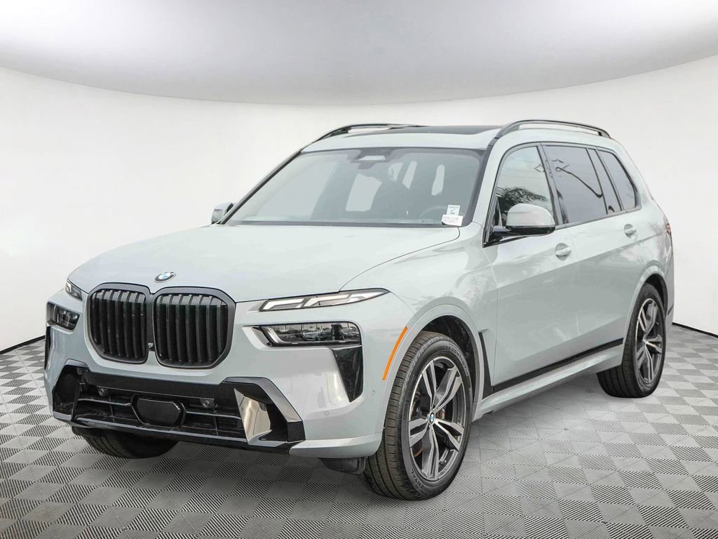 Used 2026 BMW X7 xDrive40i w/ Executive Package image 3