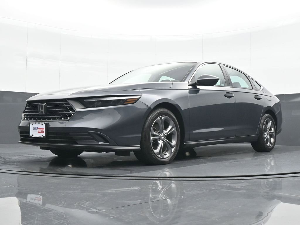 Used 2023 Honda Accord EX image 17